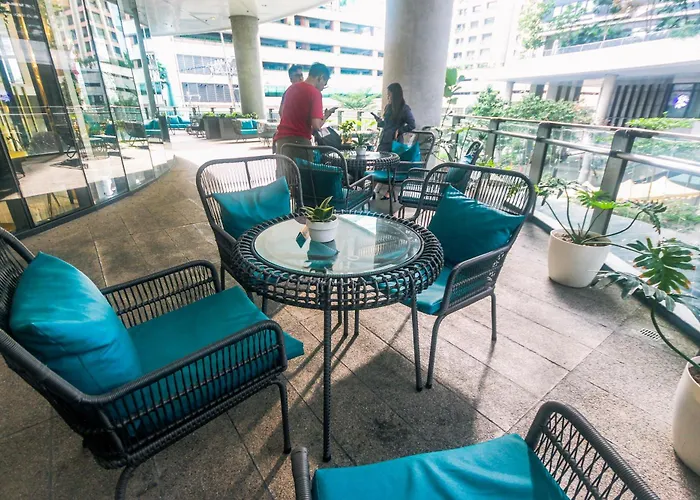 Urban Charm Cozy Meet 51 Air Swim Gym Park 300mb Apartment *