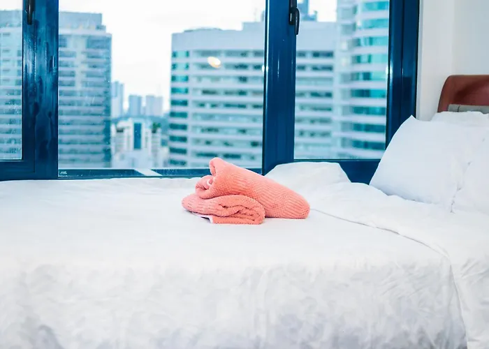 Urban Charm Cozy Meet 51 Air Swim Gym Park 300mb Apartment Manila
